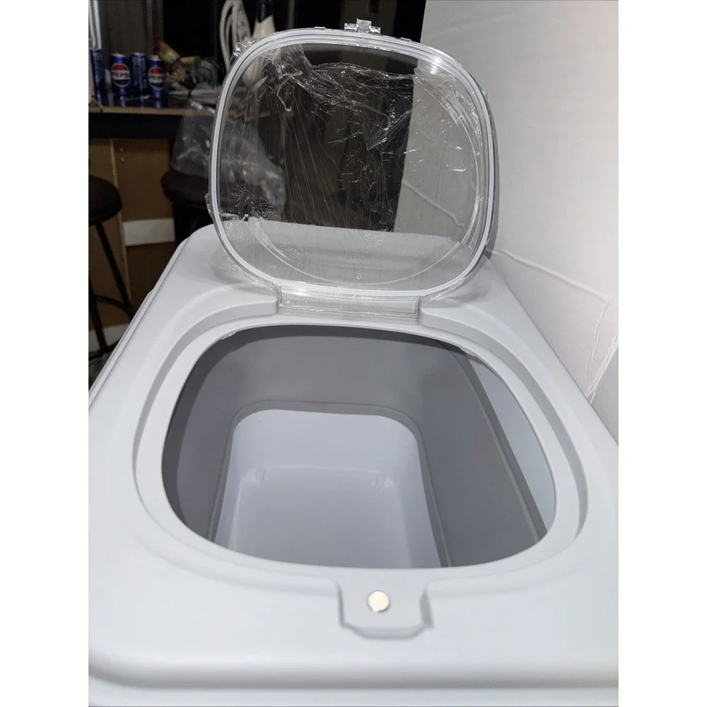 33lb Collapsible pet food storage Container With Wheels And Measuring Cup
